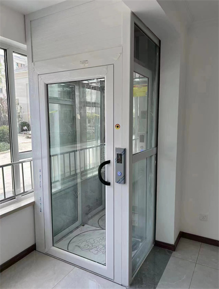 家用电梯